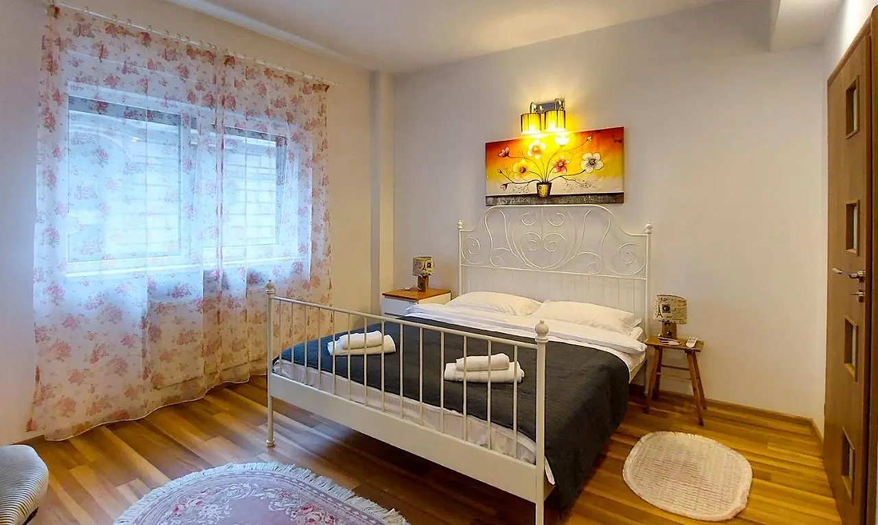 Fancy 2Bd Family Friendly In Historical Centre Netflix View 0*, 布加勒斯特 罗马尼亚