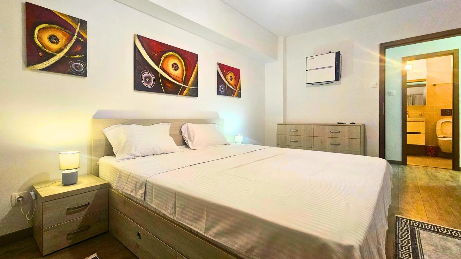 Fancy 2Bd Family Friendly In Historical Centre Netflix View Apartman Bukarest
