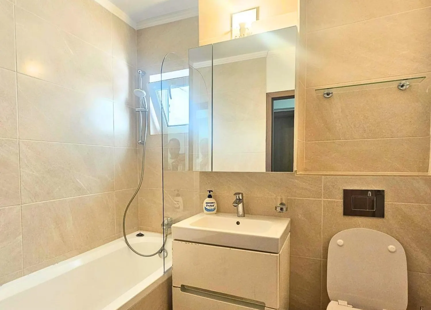 Fancy 2Bd Family Friendly In Historical Centre Netflix View